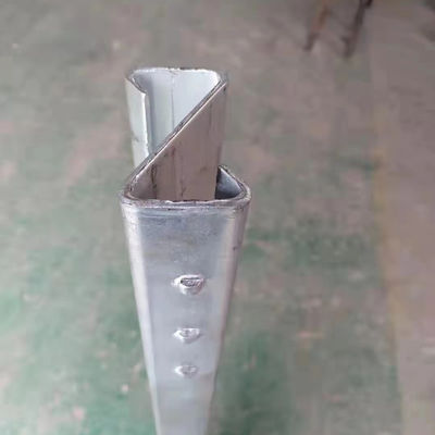 Barrera de acero galvanizado de carretera de tráfico Aashto M180 Standard Z Post con recubrimiento en polvo