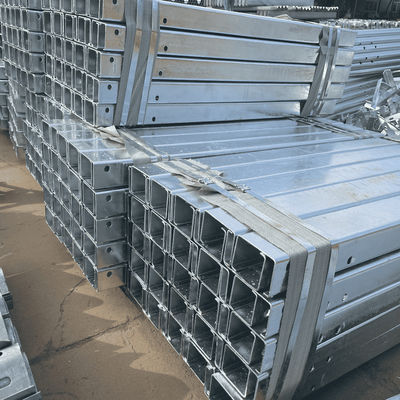 Carretera de protección de acero C post galvanizado y en polvo para la seguridad del tráfico