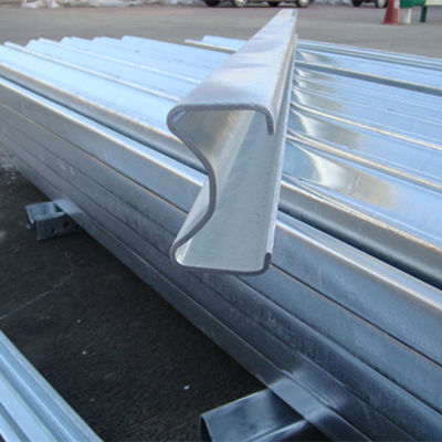 Post de acero de metal Sigma galvanizado en caliente personalizado para barandillas de carreteras