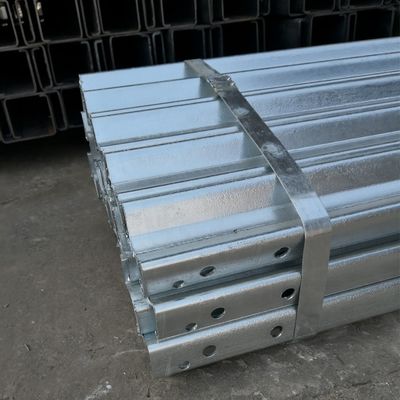 Post de acero de metal Sigma galvanizado en caliente personalizado para barandillas de carreteras