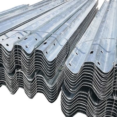 Seguridad vial de tráfico de la autopista Galvanizado GS4 barrera de protección con barrera de acero corrugado