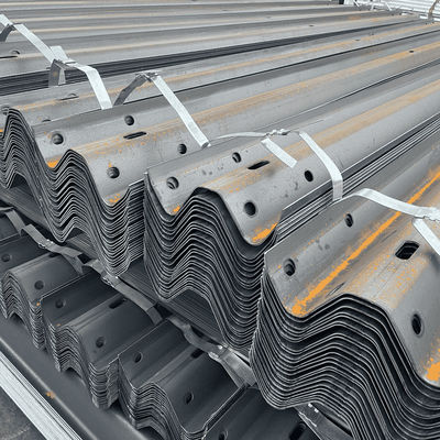 Tecnología de laminado en frío galvanizado en caliente En1317 N1 Acero de zinc barandilla de protección de la carretera