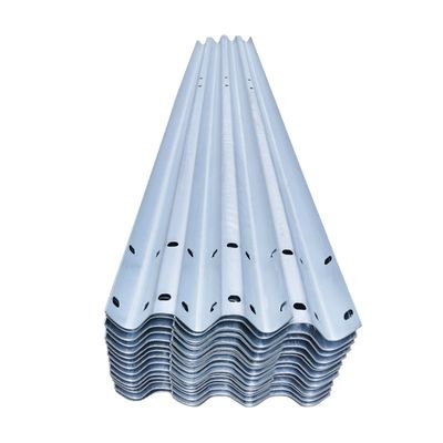 Seguridad vial 550g Zinc Coated Corrugated Highway Guardrail con diseño personalizado