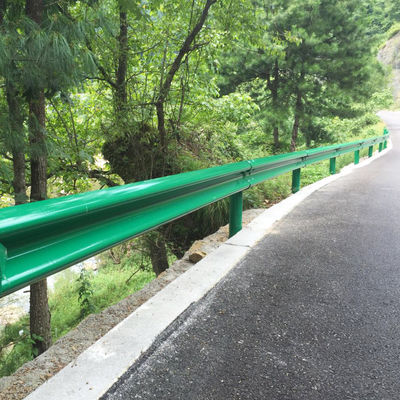 Seguridad vial 550g Zinc Coated Corrugated Highway Guardrail con diseño personalizado