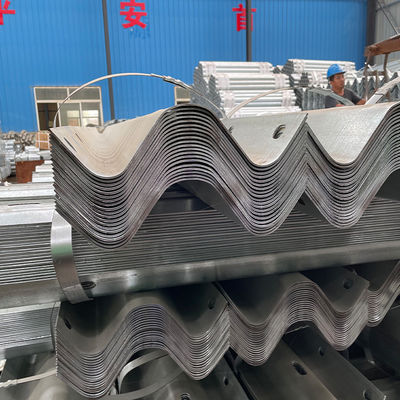 Rejillo de protección de vigas W galvanizado en caliente con recubrimiento de zinc personalizado para la protección del tráfico africano