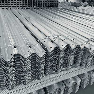 Q235 Q345 Fabricación de barandillas galvanizadas de acero para carreteras y para seguridad al aire libre