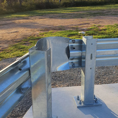 Seguridad al aire libre W Beam Steel Highway Guardrail Exportado a Brasil