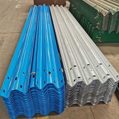 Seguridad al aire libre W Beam Steel Highway Guardrail Exportado a Brasil