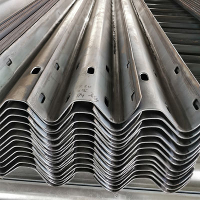 Barandillas de protección de carreteras de acero inoxidable exportadas a Ucrania en 2022 con y contra la corrosión