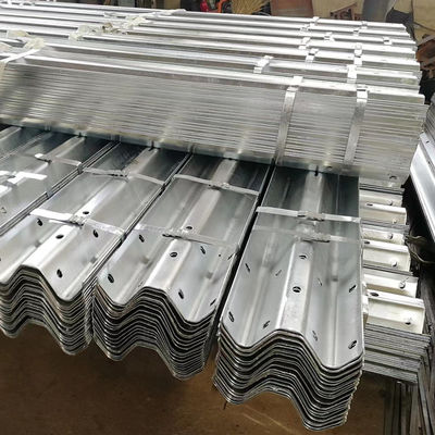 CE/BV/ISO 9001/ISO14001/ISO 18001 Puesto de acero galvanizado certificado para barandillas de protección de carreteras