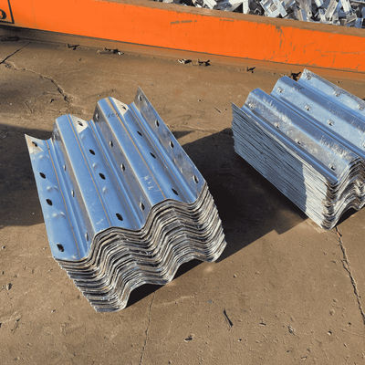 Color personalizado de zinc revestido de carreteras onduladas con puente terminal para la carretera