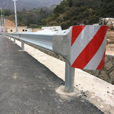 Seguridad del tráfico vial Terminal de acero para África Implementación de la seguridad vial