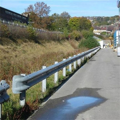 2.67 mm de espesor nominal Barrera de choque para carreteras metálicas de base con certificados CE/BV/ISO