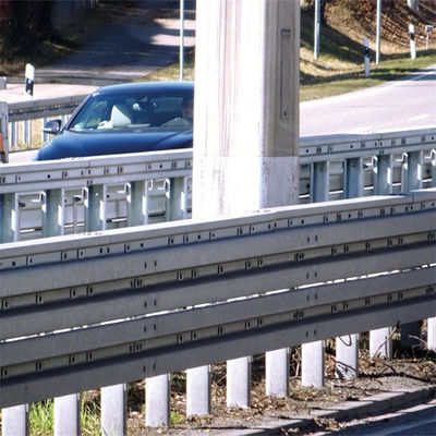 2.67 mm de espesor nominal Barrera de choque para carreteras metálicas de base con certificados CE/BV/ISO
