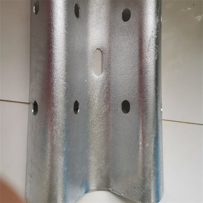 2.67 mm de espesor nominal Barrera de choque para carreteras metálicas de base con certificados CE/BV/ISO