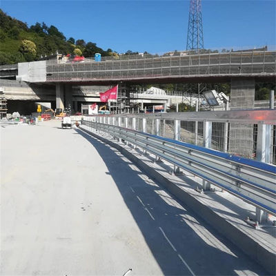 Cercas de acero galvanizado de barandillas de protección de carreteras con certificación CE/BV/ISO y acabado recubierto en polvo