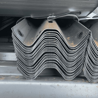 AASHTO M-180 Estándar de acero galvanizado con vigas onduladas de carreteras sistemas de barandillas de guardia de la carretera