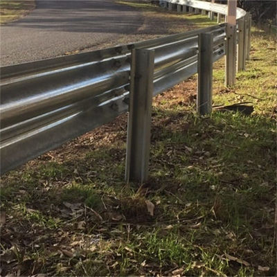 Producción de barandillas de protección de carreteras de acero galvanizado Q345 SJ345R