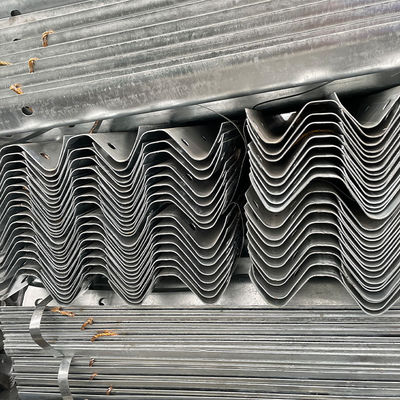 2.7mm/3.0mm espesor acero galvanizado W vigas de protección para la seguridad vial Q235 Q345