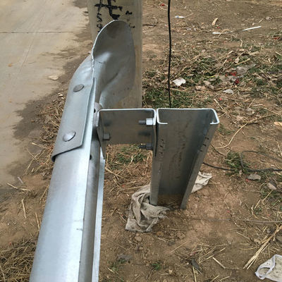 Punto C personalizado para barandillas de protección de carreteras galvanizadas en caliente