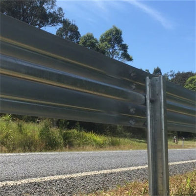 ISO9001/TUV/ BV/CE Certificado W Beam Guardrail para la protección contra accidentes de carretera galvanizado en caliente