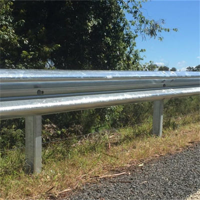 Barrera de tránsito de acero galvanizado en caliente de la autopista barrera de protección de la carretera de color recubierto Q235