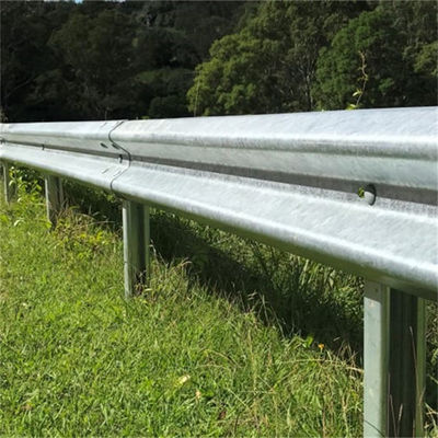 Barrera de tránsito de acero galvanizado en caliente de la autopista barrera de protección de la carretera de color recubierto Q235